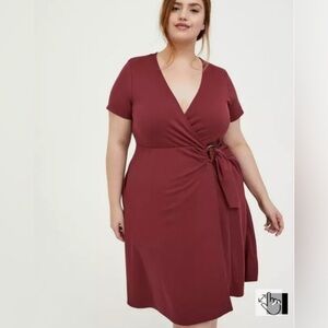 Torrid 1 Berry Ponte O Ring Surplice jersey Dress Fits 14-16 stretchy